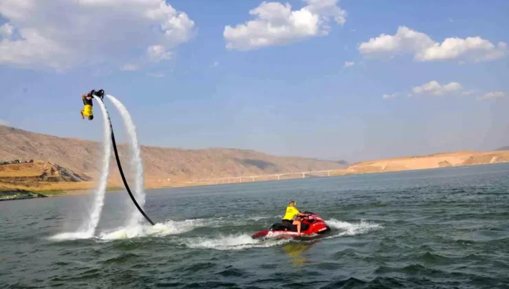 Batman’da Flyboard Gösterisi Yapıldı